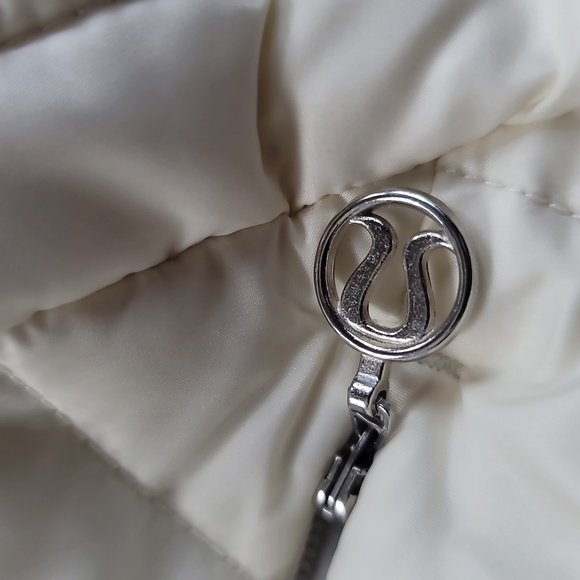 Lululemon 10 Get Down Vest Ghost Magnum Gray White Peacock Reversible Size 4 - Picture 6 of 7